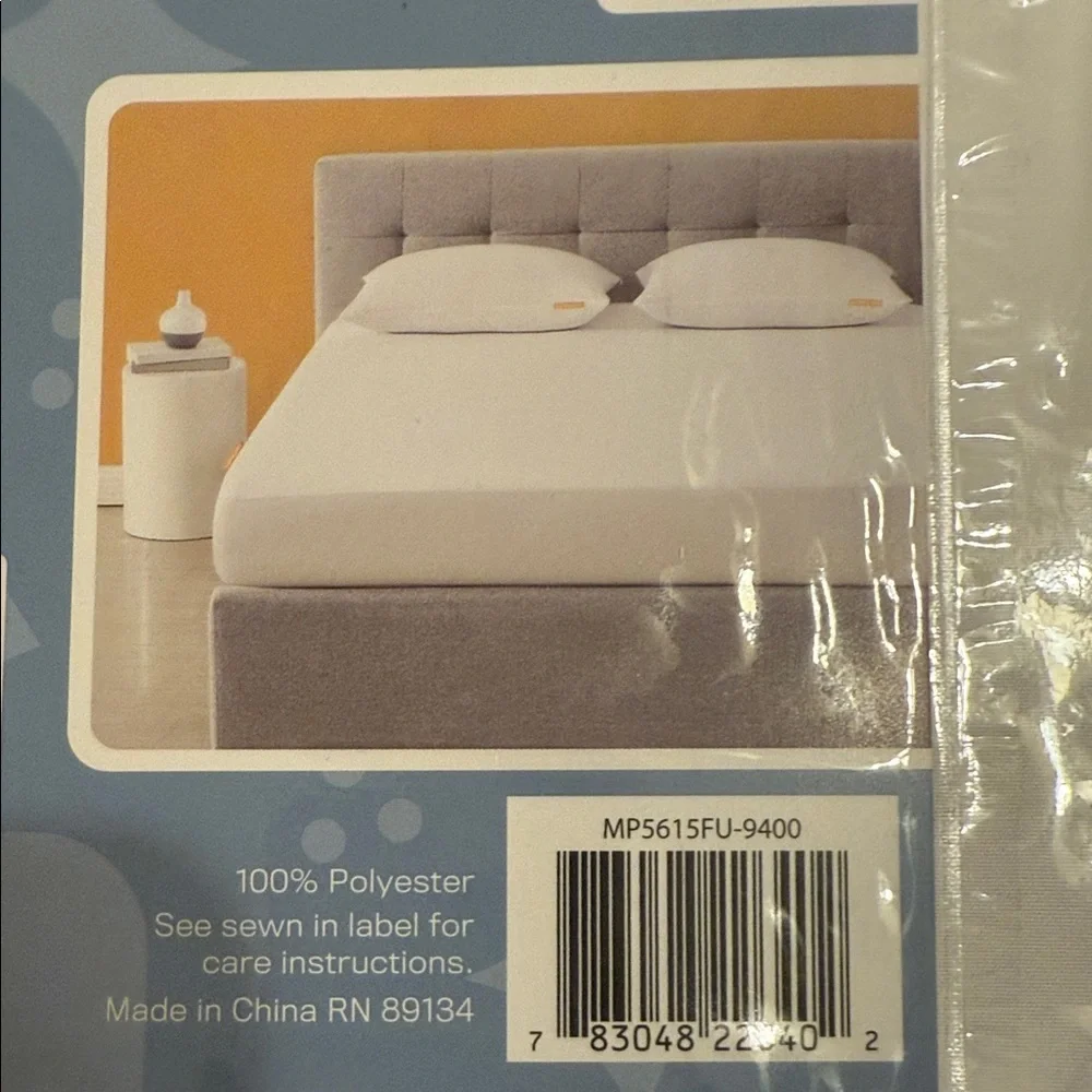 Simmons Full Size White Mattress Protector NIP Moisture Wicking Cleans-up Nice